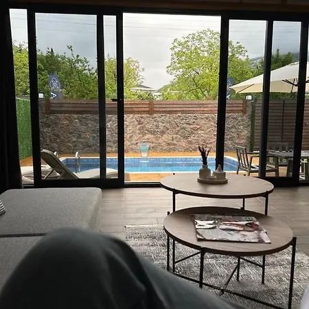 Domek alpejski Rose Sapanca Stone House *